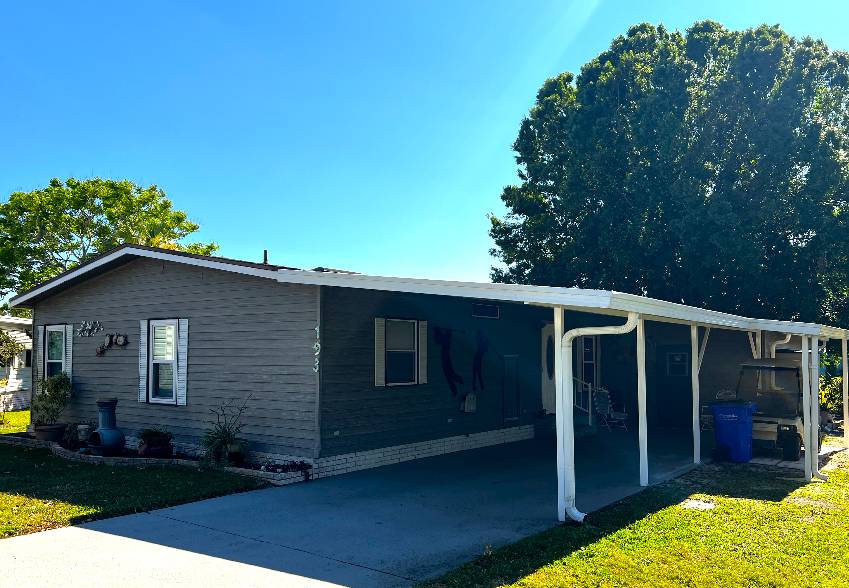 Winter Haven, FL Mobile Home for Sale located at 193 Fairway Circle Swiss Golf & Tennis